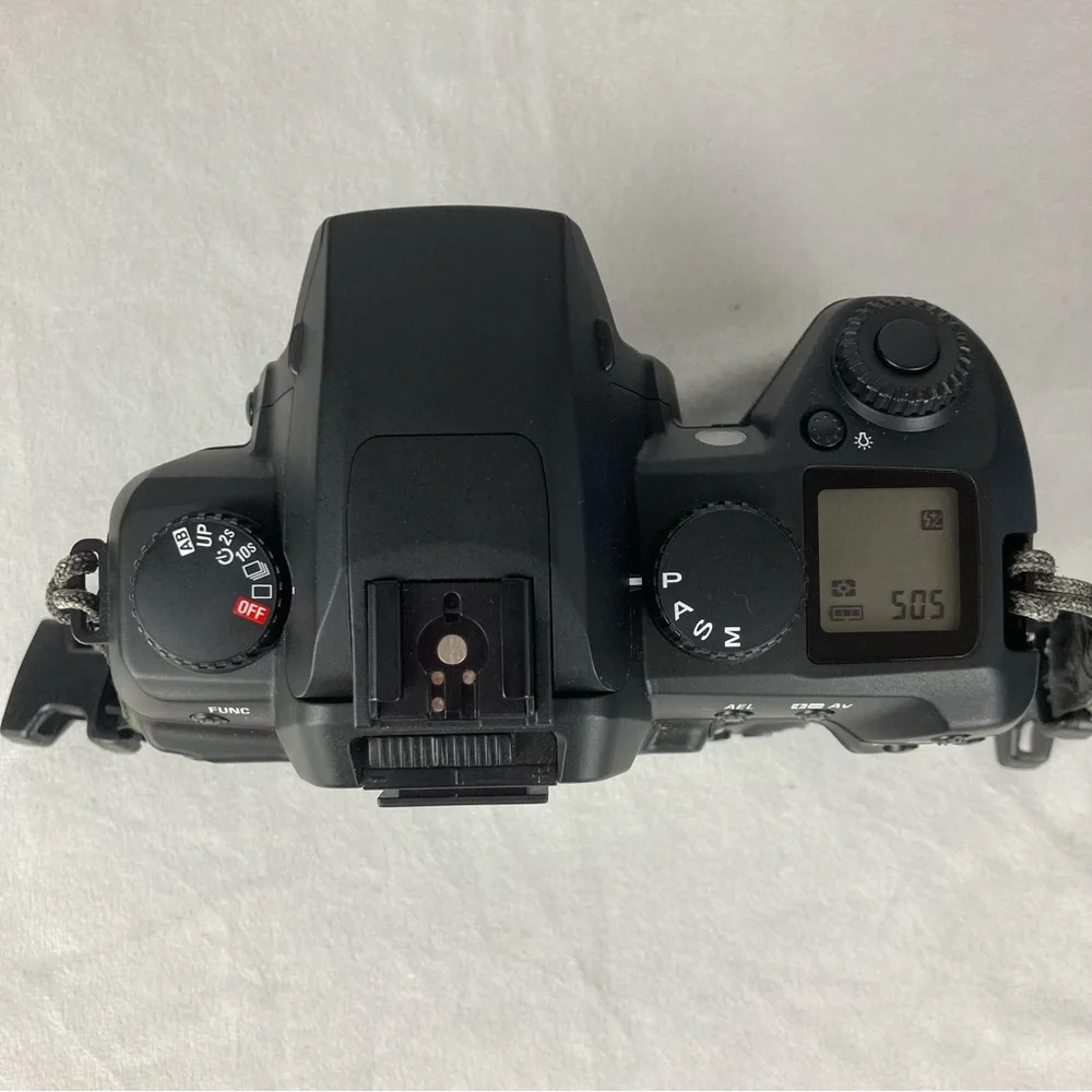 Sigma SD15 14.0MP Digital SLR Camera Body Only w/ Battery, Charger, SD Card, Box
